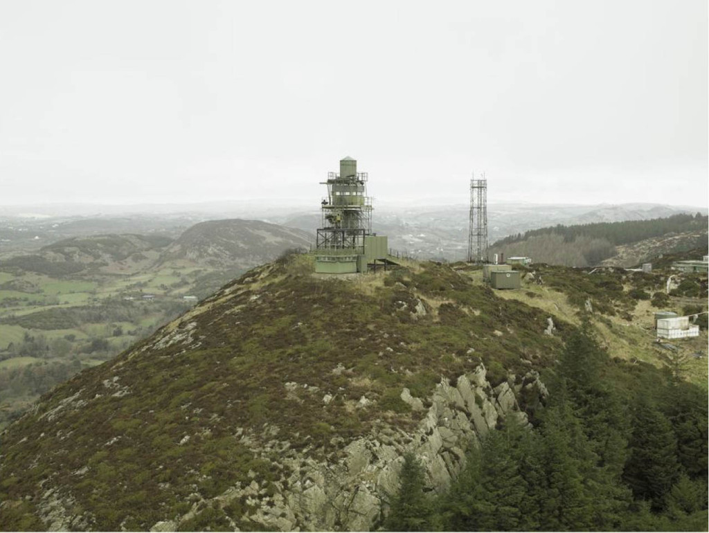 8.British watchtower-Donovan Wylie-2005