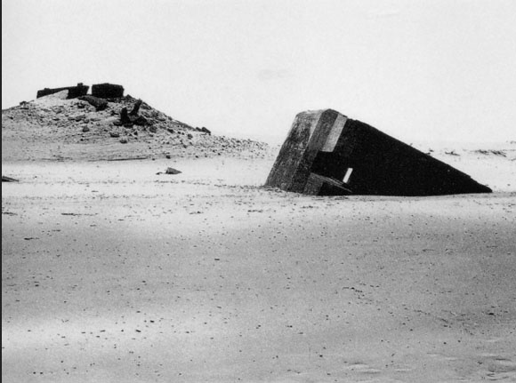 8.Bunker Archaeology-PaulVirilio-1975